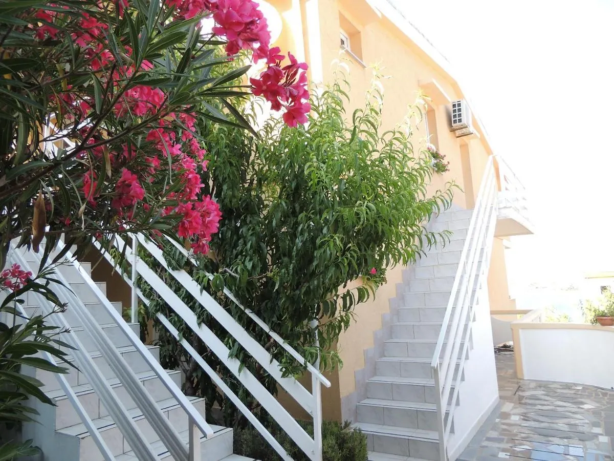Apartman Husic Pag Town